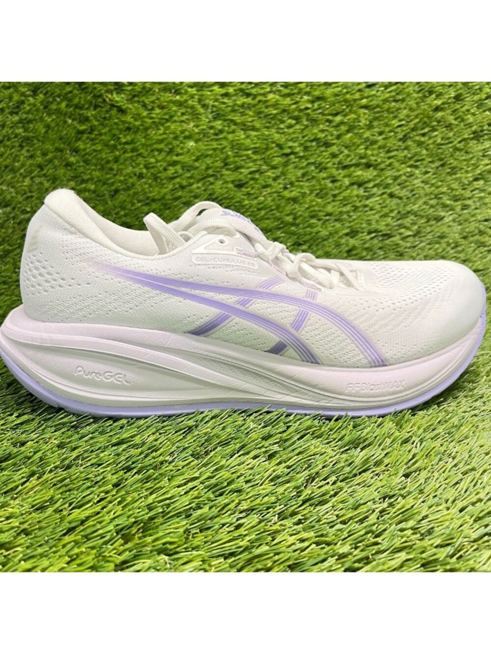 Asics Gel-Cumulus 28 Womens Size 9.5D White Purple Running Walking Shoes Sneaker